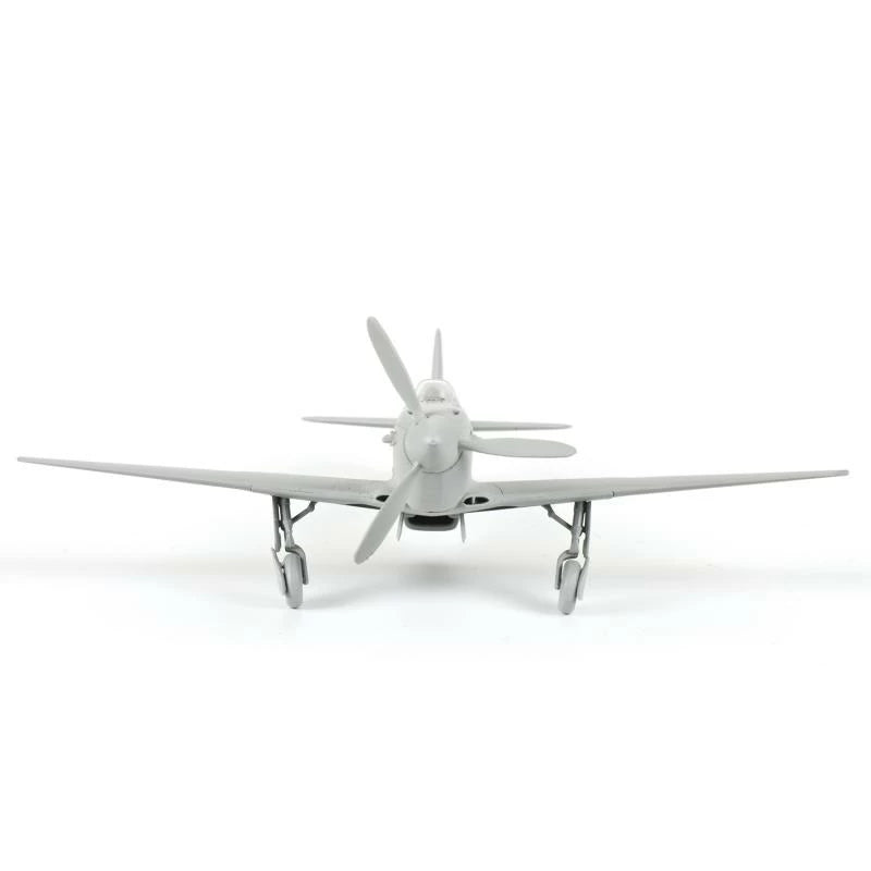 7301 - советский истребитель Як-3 времен Великой Отечественной войны