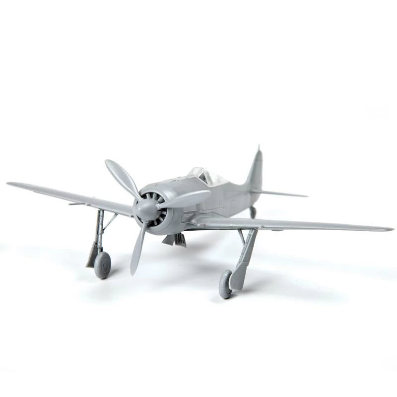 7304 - немецкий самолёт Focke-Wulf Fw-190 A4 (Фокке-Вульф 190)