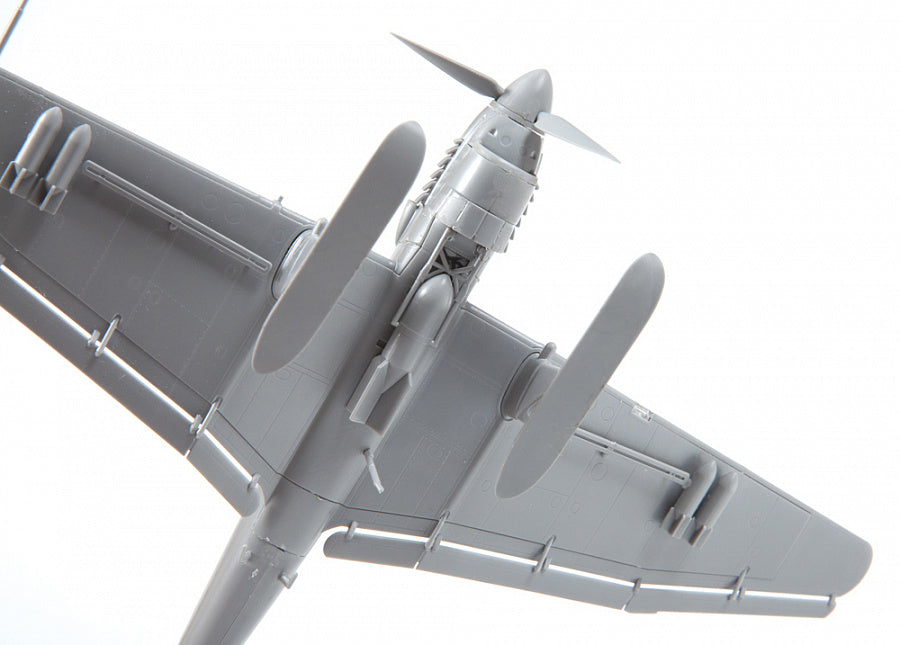 7323 - немецкий пикирующий бомбардировщик Junkers Ju-87B-2/U4 (Юнкерс) на лыжах, времен Второй Мировой войны