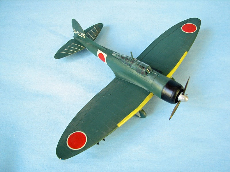 BEK-D3A1-V1- готовая модель самолета Aichi D3A1 (Fujimi)