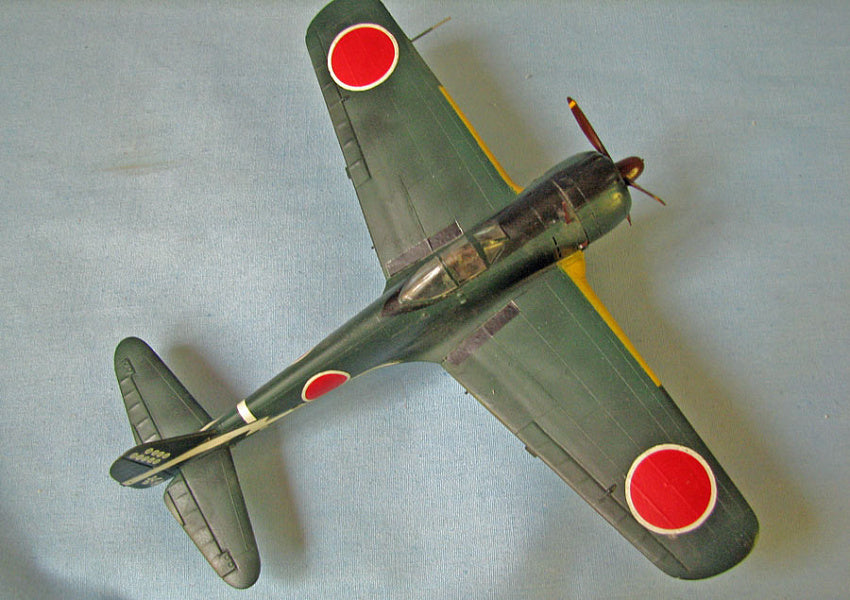 BEK-Ki-43-V1 - готовая модель самолета Nakajima Ki-43 Hayabusa