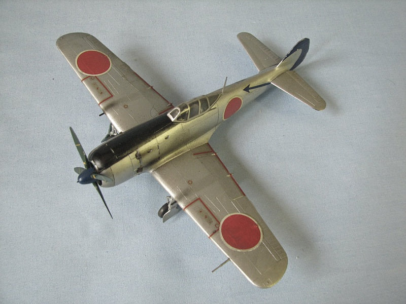 BEK-Ki-84-V1 - готовая модель самолета Nakajima Ki-84 Hayate (Hasegawa)