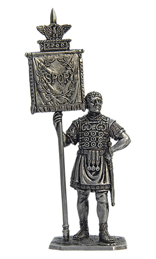 EK-A272 - римский знаменосец, 1-2 вв. н.э.