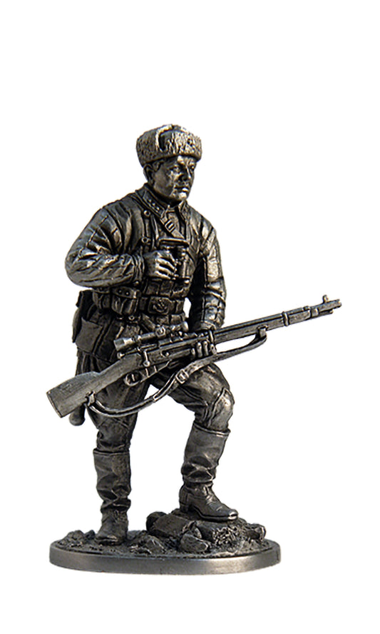 EK-WW2-3 - снайпер 1047-го стрелкового полка (главстаршина ВМФ) Василий Зайцев, осень 1942 года, Сталинград, СССР