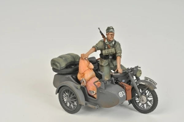 3607 - немецкий мотоцикл БМВ Р12 (BMW R12) с коляской и экипажем, времен Второй Мировой войны