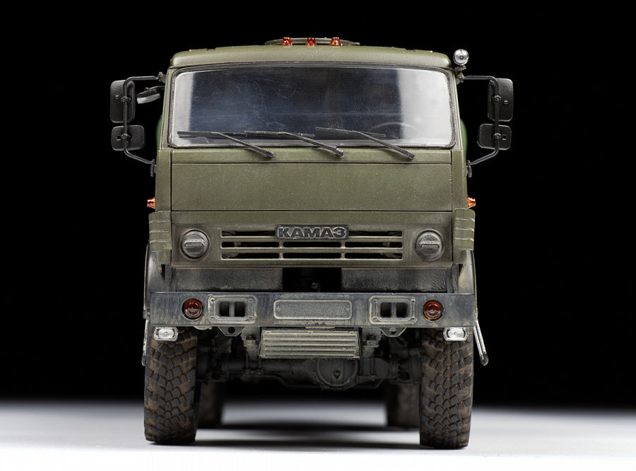 3697 - российский трехосный грузовик К-5350 "Мустанг"