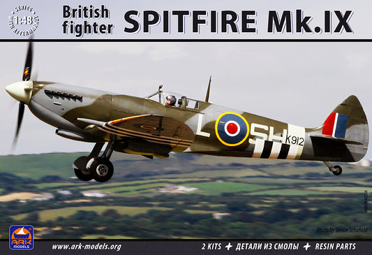 ARK-48008 - английский самолет Supermarine Spitfire Mk.IX (Супермарин Спитфайер) времен Второй Мировой войны с деталями из смолы