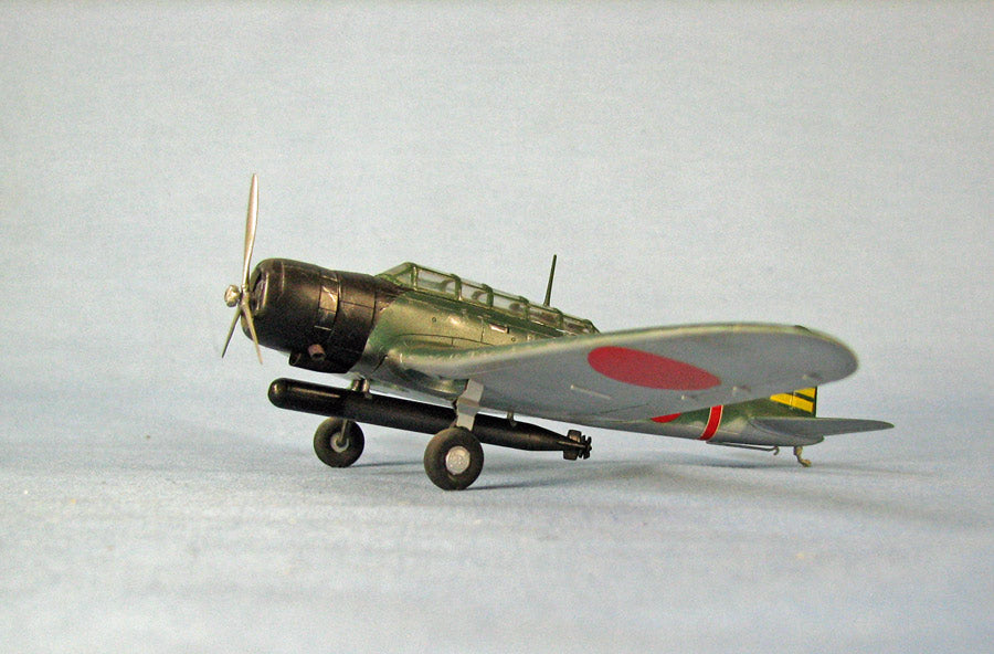 BEK-B5N2-V1- готовая модель самолета Nakajima B5N2 (Hasegawa)