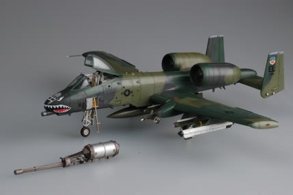 HB-80323 - американский штурмовик Fairchild-Republic A-10A Thunderbolt II (A-10A «Тандерболт» II)