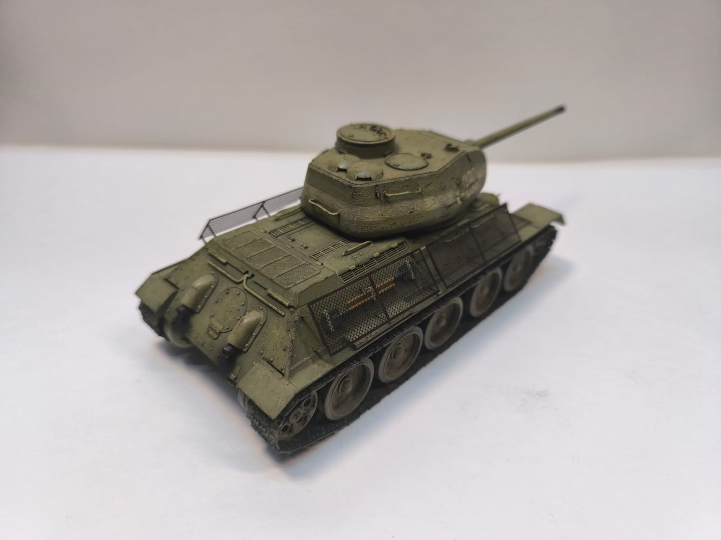 SKN-0010 - собранная модель Т-34/85