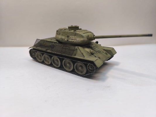 SKN-0010 - собранная модель Т-34/85