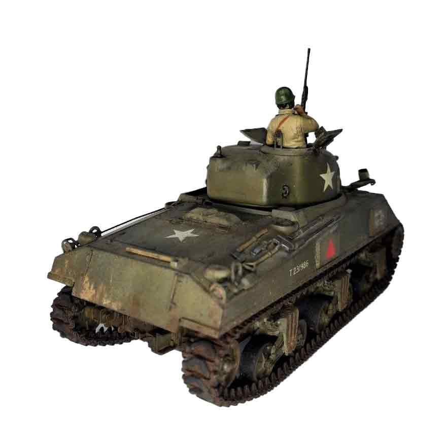 SKN-0015 - собранная модель танка M4 A4 Sherman с экипажем