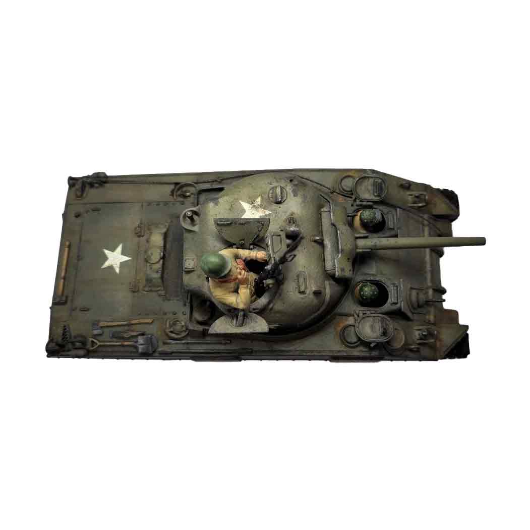 SKN-0015 - собранная модель танка M4 A4 Sherman с экипажем