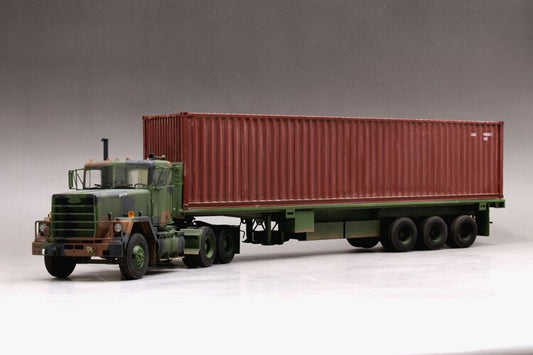 TR-01015 - грузовой тягач M915 армии США с прицепом и железнодорожным контейнером